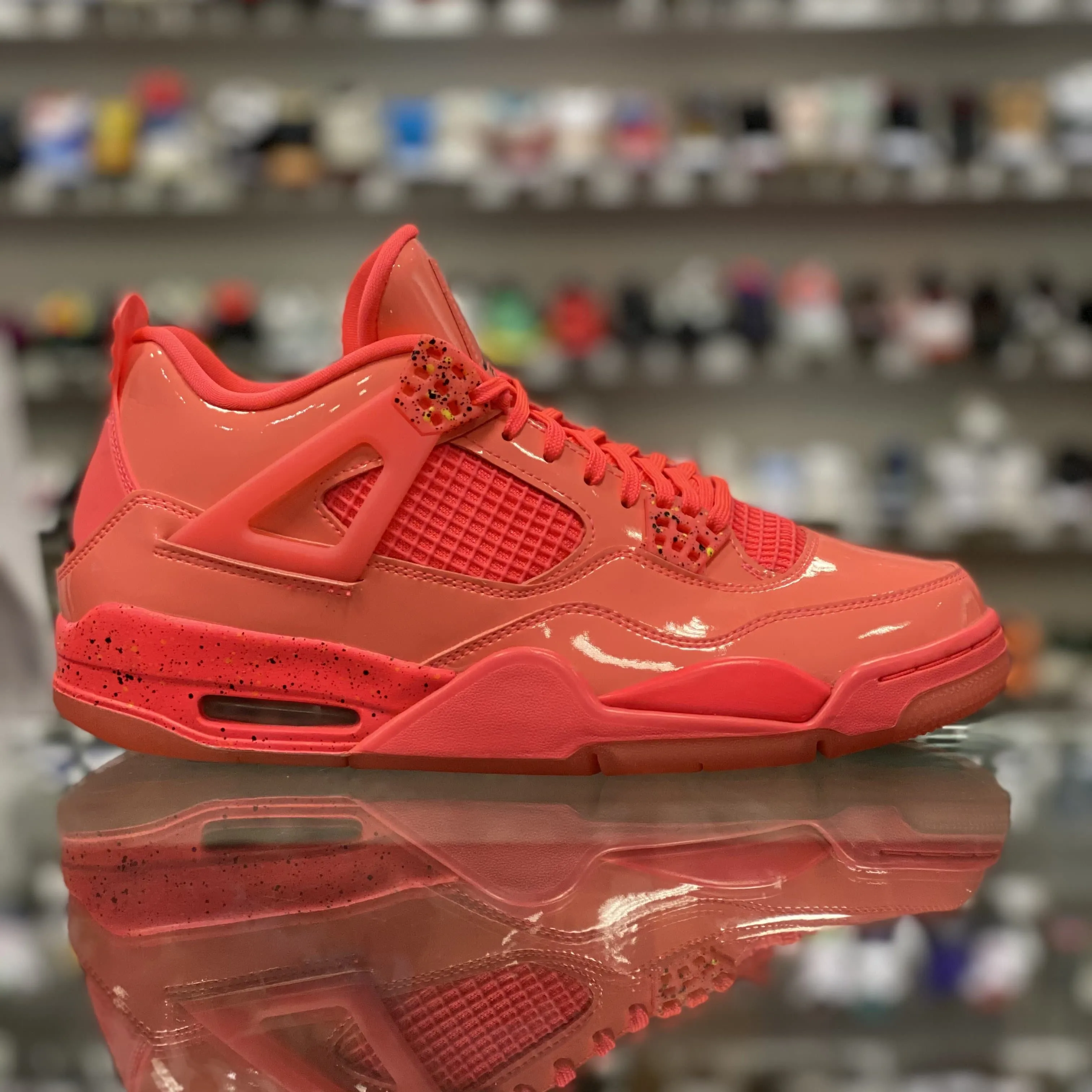 Air Jordan 4 Retro "Hot Punch”