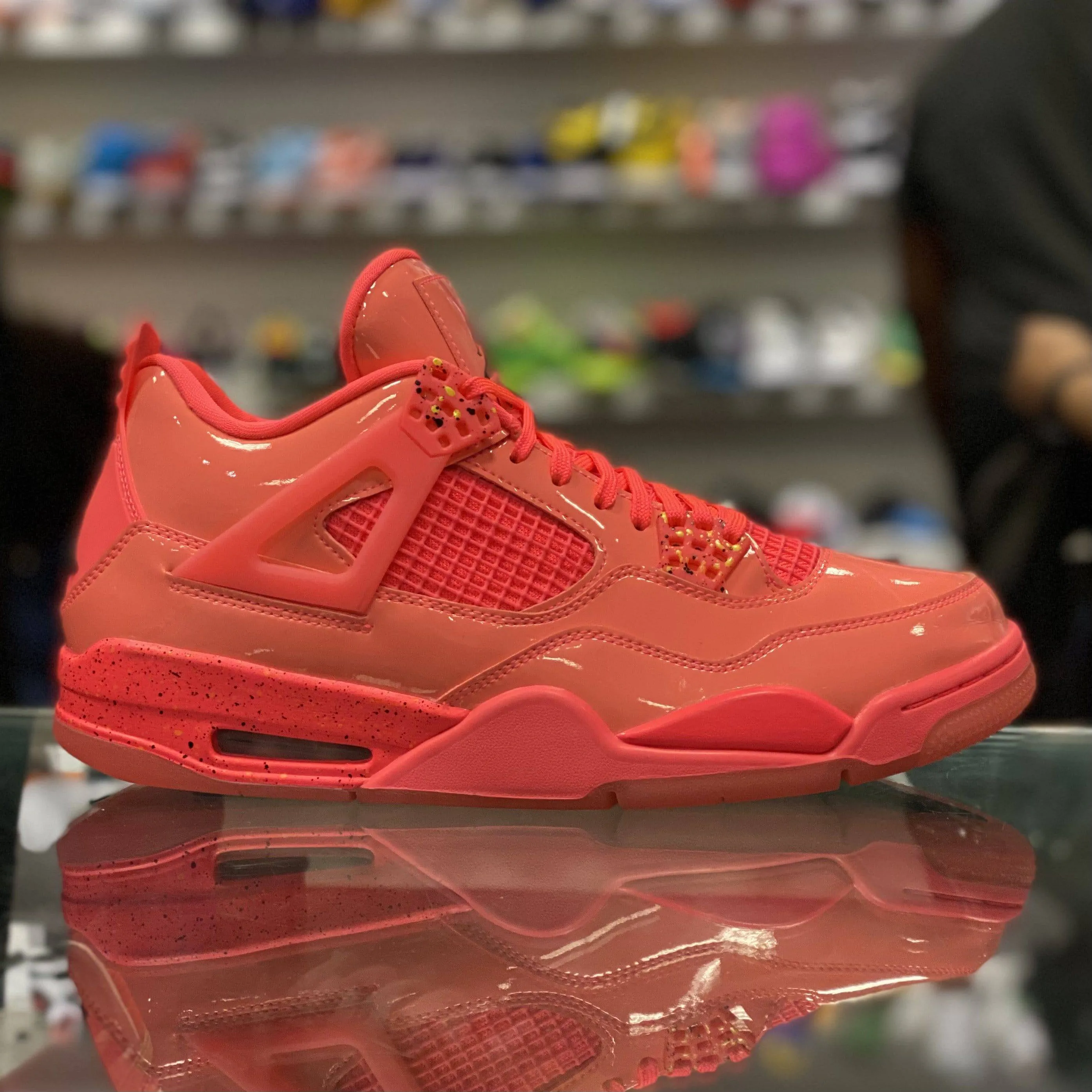 Air Jordan 4 Retro "Hot Punch”