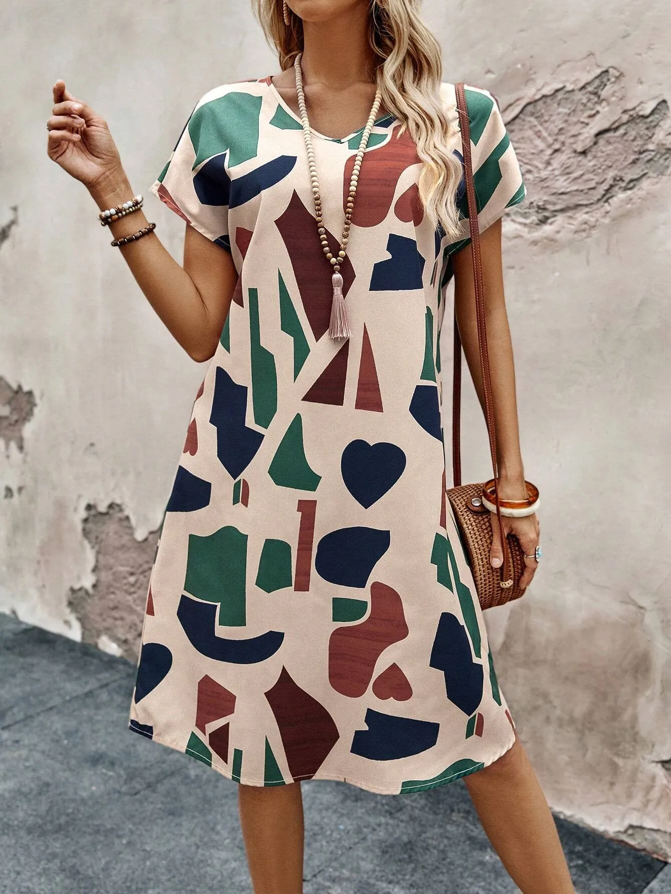 Artistic Abstract Print Short Sleeve Casual Dress for Effortless Style