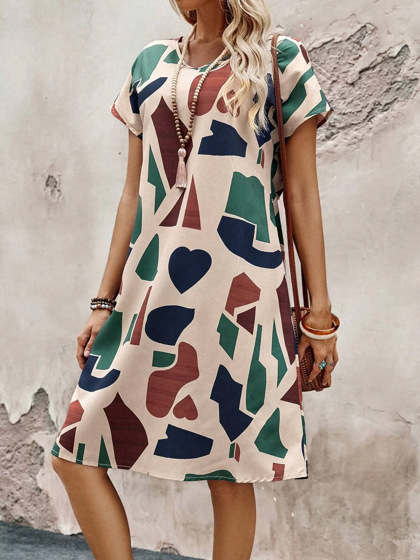 Artistic Abstract Print Short Sleeve Casual Dress for Effortless Style