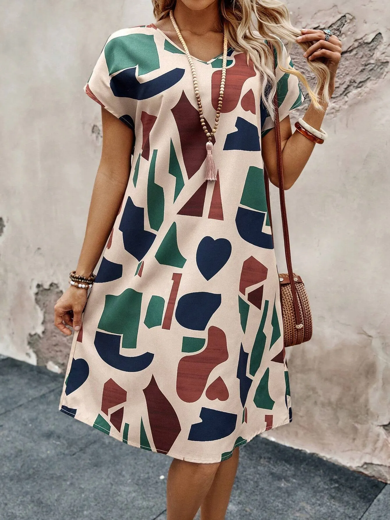 Artistic Abstract Print Short Sleeve Casual Dress for Effortless Style