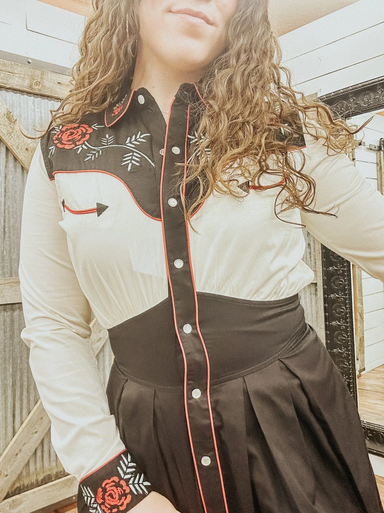 Collared Retro Western Dress with Chainstitch Embroidery