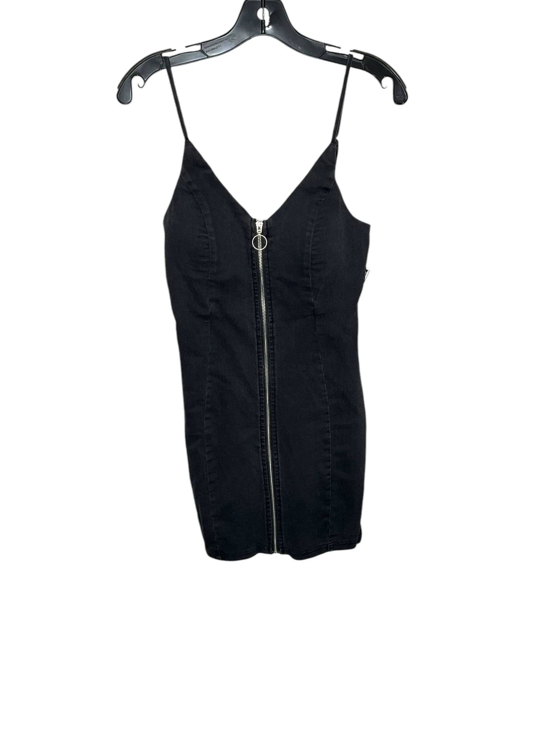 Dress Casual Short By Iris  Size: S