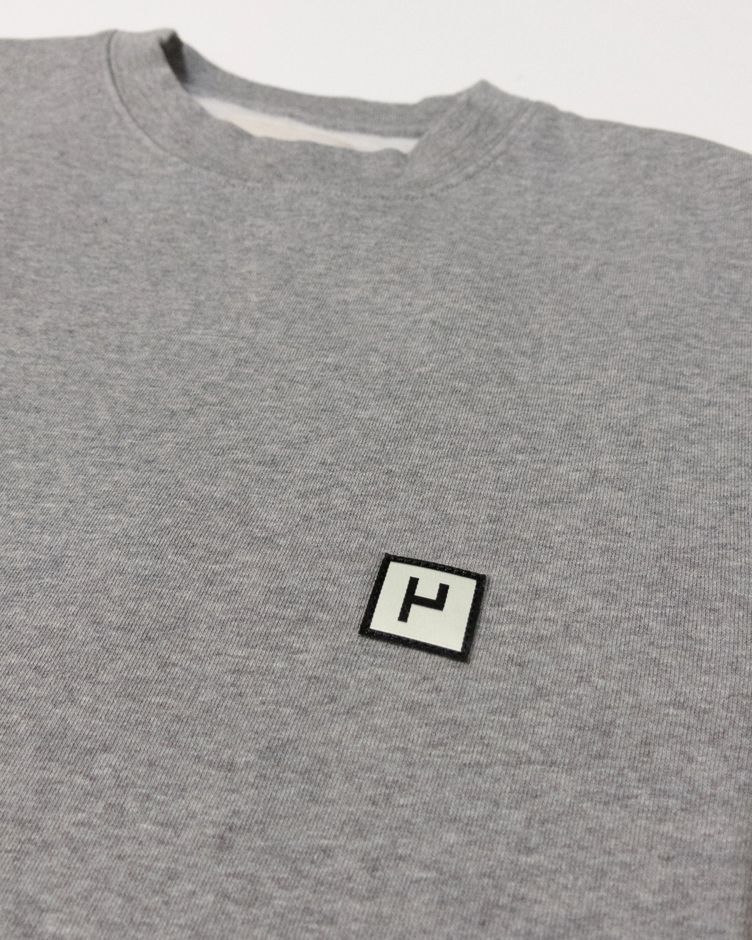 Haven Surf - Base Crew Sweat w/ H - logo patch - Heather Grey