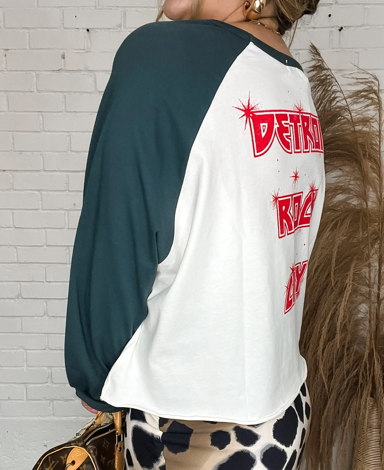 Kiss Tiger Stadium Long Sleeve Raglan Tee