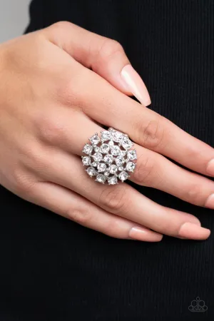 Paparazzi SELFIE-Confidence Ring White