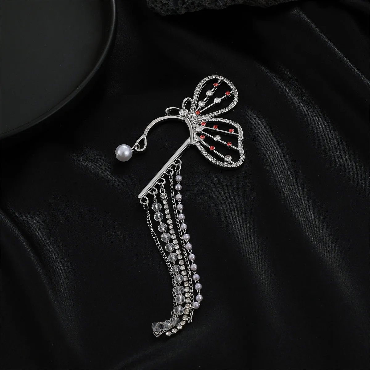 Pearl & Cubic Zirconia Silver-Plated Butterfly Tassel Ear Cuff