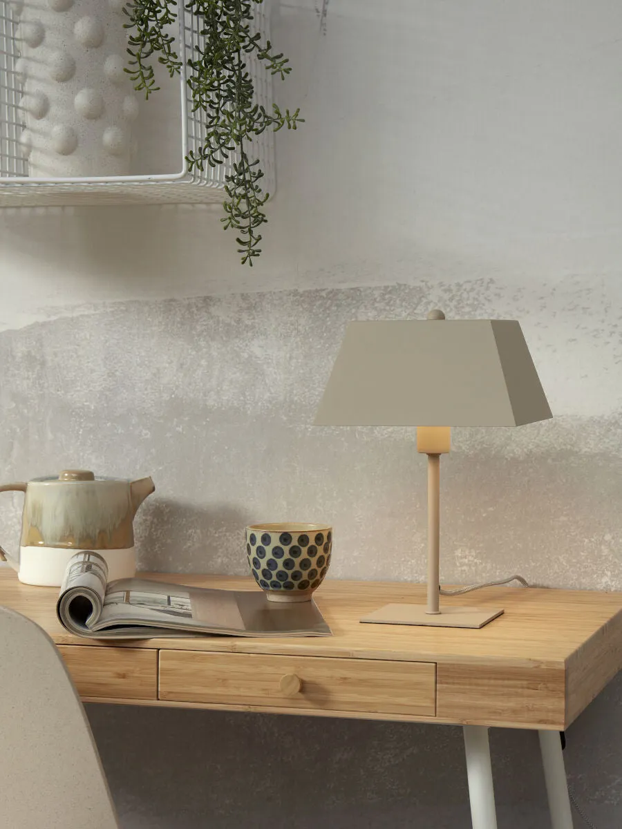 PERTH Sand Table Lamp