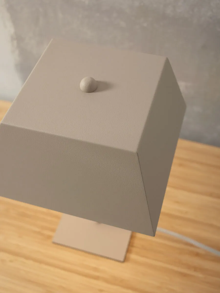 PERTH Sand Table Lamp