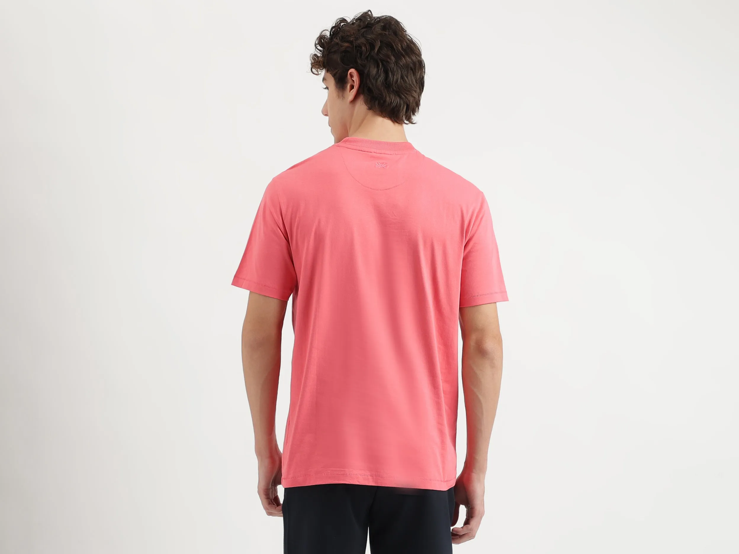 Relaxed Fit Round Neck Solid Pattern T-shirt