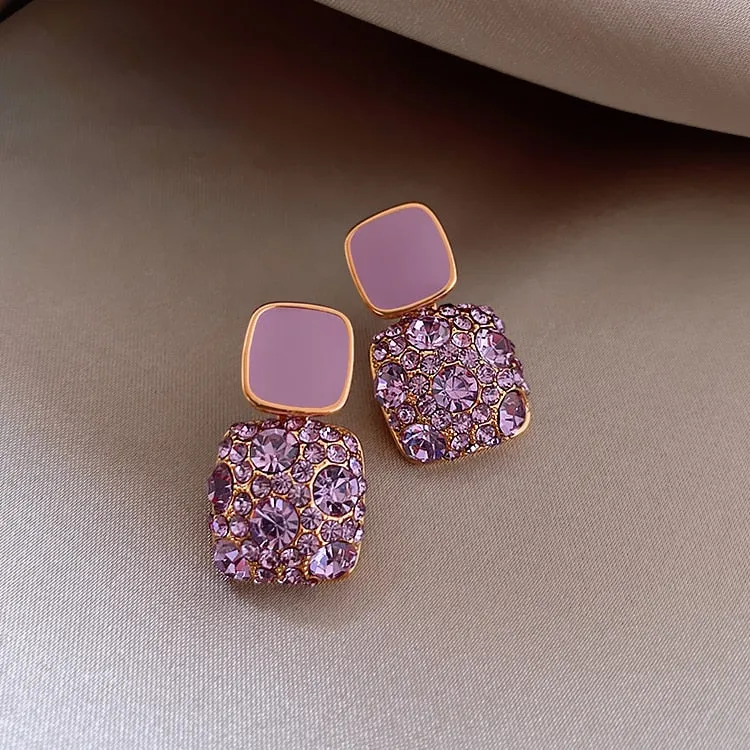 Retro Temperament Exquisite Stud Earrings