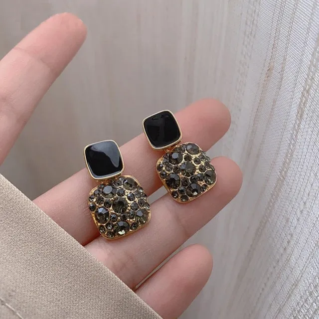 Retro Temperament Exquisite Stud Earrings