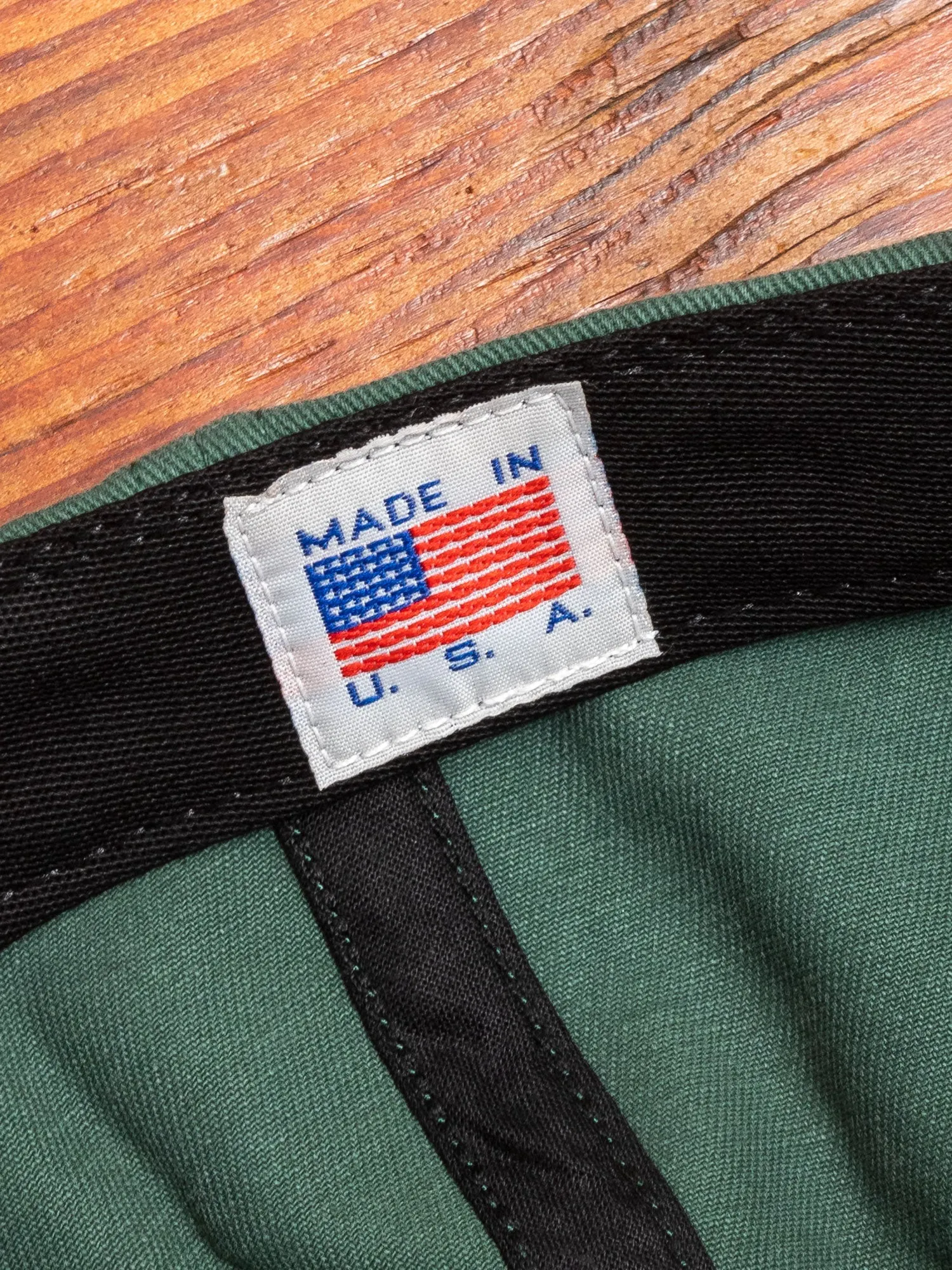Twill Sports Cap in Dartmouth Green