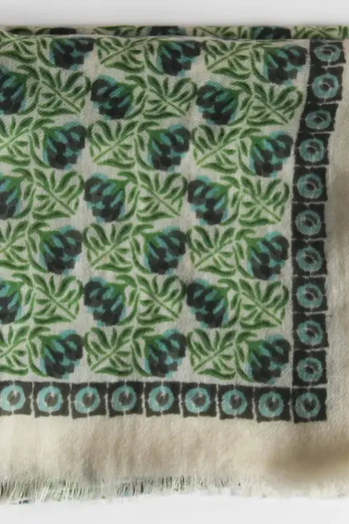 Vet Green Poeme Wool Square