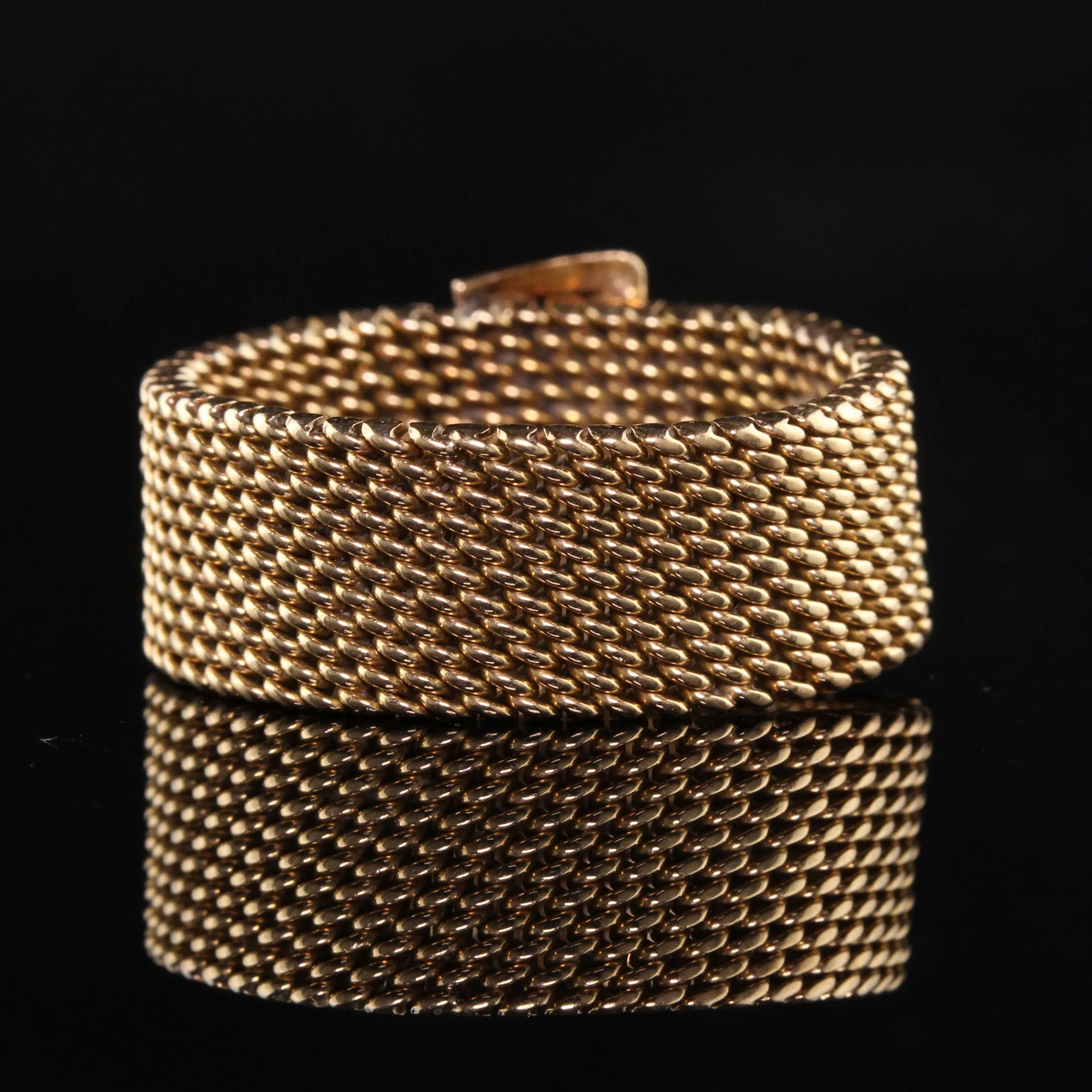 Vintage Retro 18K Yellow Gold Mesh Flexible Buckle Ring